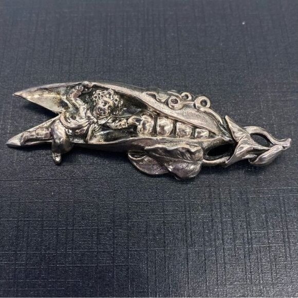 Vintage Repousse Art Nouveau Jack and the Beanstalk Brooch - Picture 2 of 4